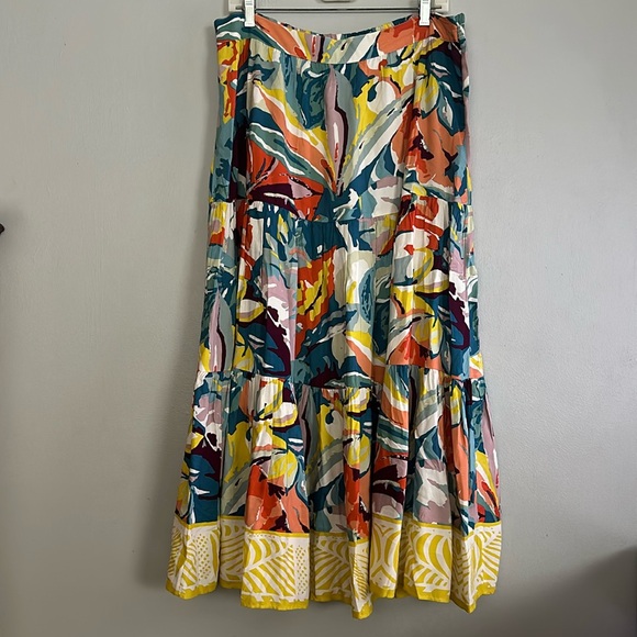 Soft Surroundings Dresses & Skirts - Soft Surroundings women mutlicoloted abstract print ruffled tiered skirt